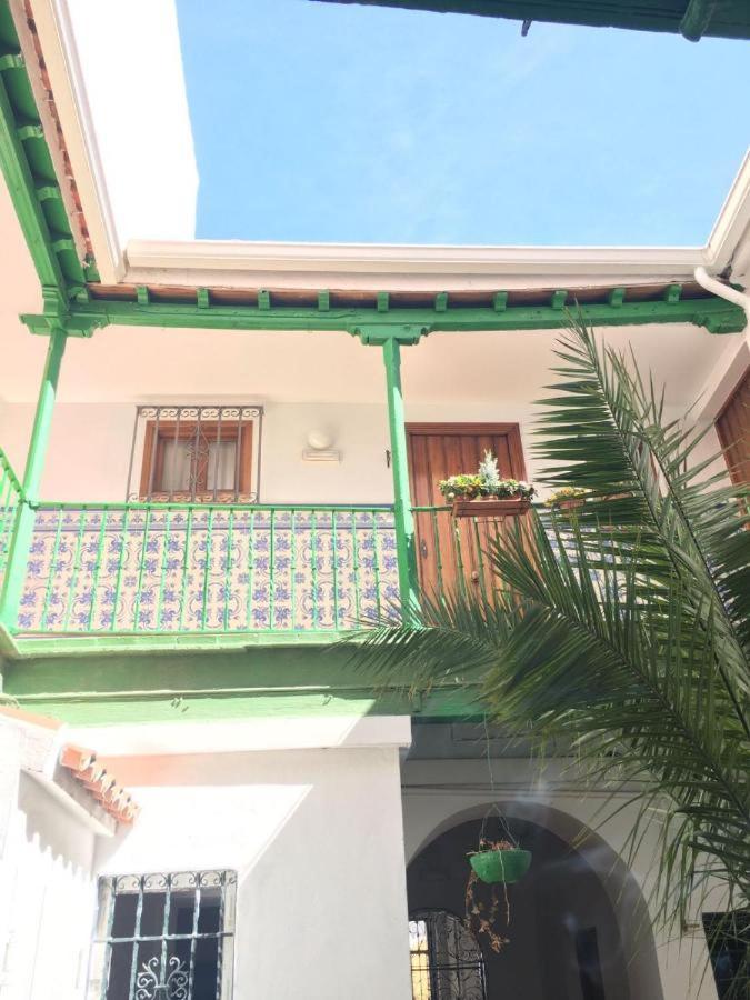 Wish Suite Pureza De Triana Sevilla Exterior foto